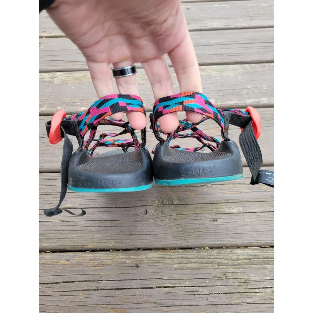 Chaco ZX/2 Cloud Sandals Multicolor Geometric Strappy Toe Loop Size 9